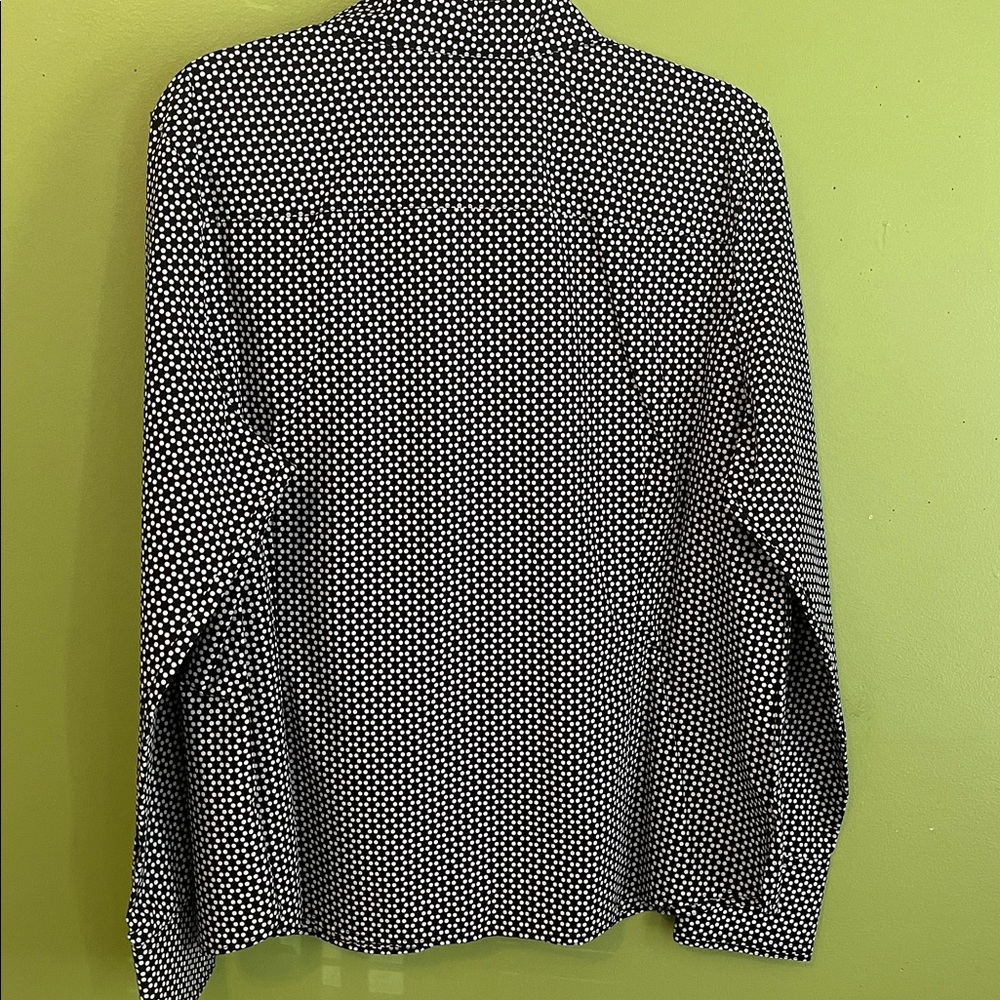 NWOT Foxcroft Wrinkle Free 8 Button Shirt - Picture 5 of 5